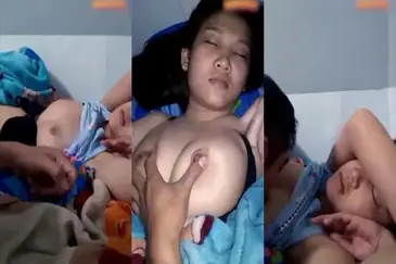Keponakan Manfaatkan Momen Sepupu Tertidur